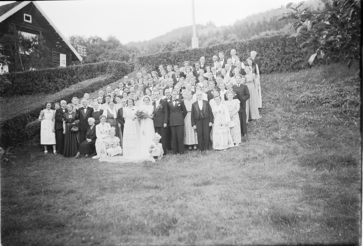 Håkon Prestkværn, Bryllup. Brudeparet og gjester.