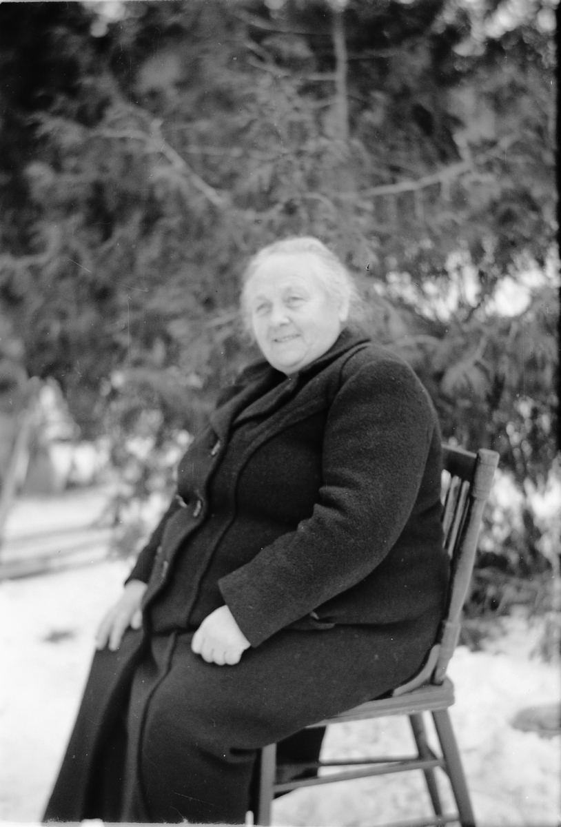 Håkon Prestkværn, MARGIT AMALIE ANDREASSEN, NÆROSET i Ringsaker.