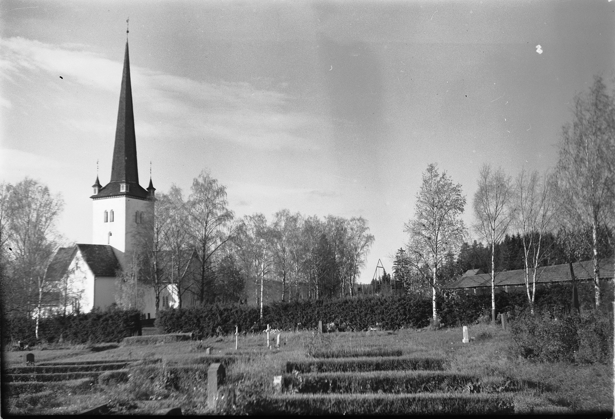 Håkon Prestkværn, PARTI VED RINGSAKER KIRKE, KIRKEGÅRD