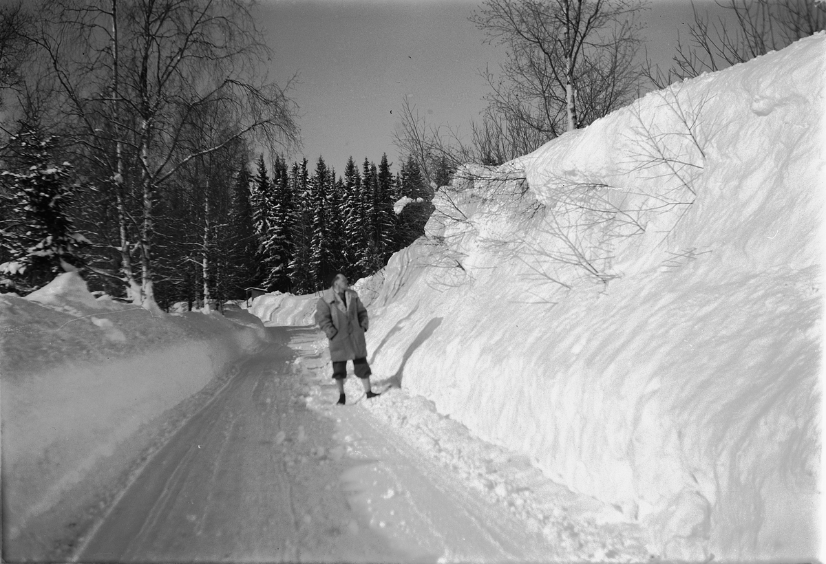 Håkon Prestkværn, Mann på vintervei med brøytekanter. Snøplogkanter, "snøvinteren" 1951,