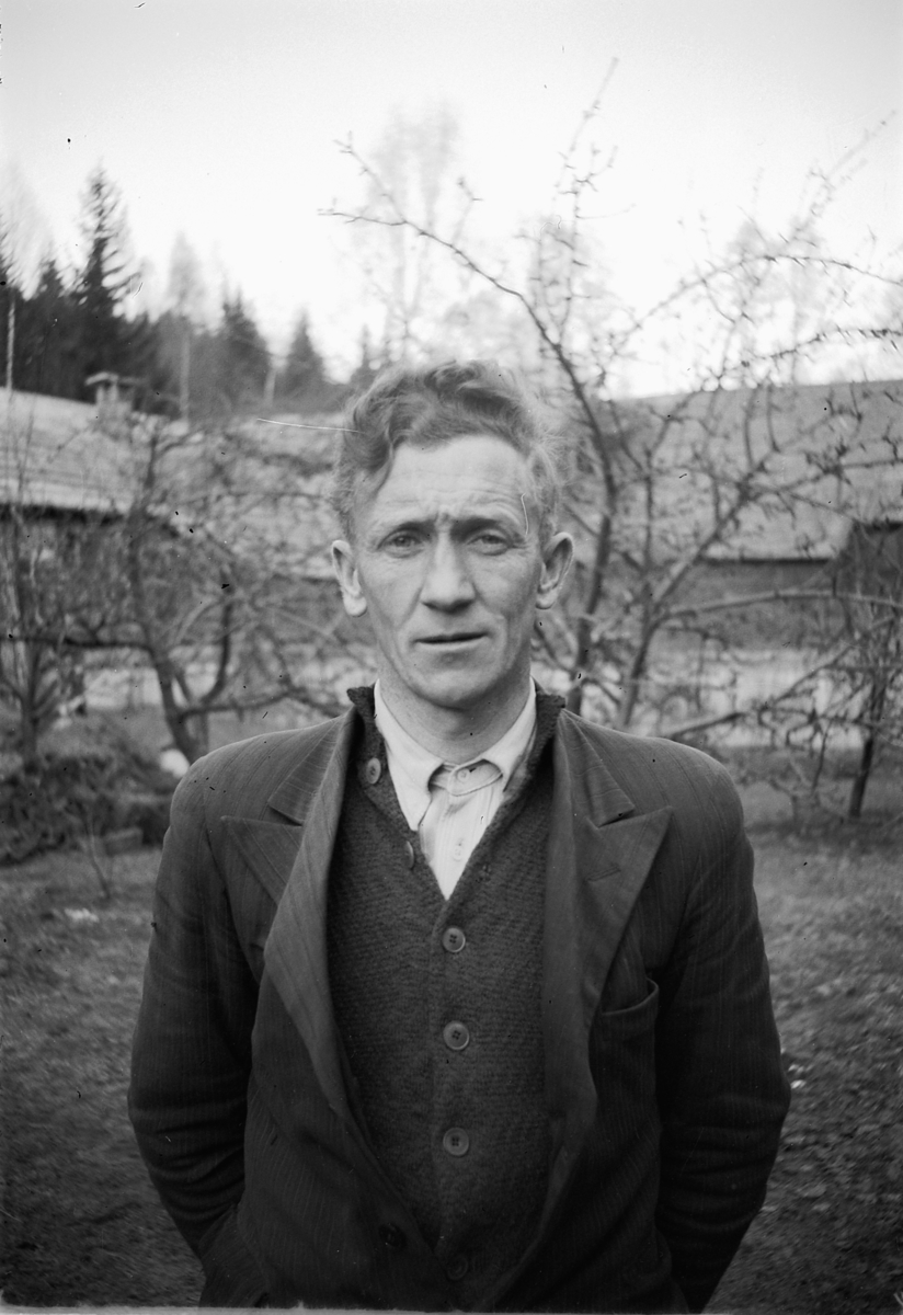 Håkon Prestkværn, Ukjent mann.