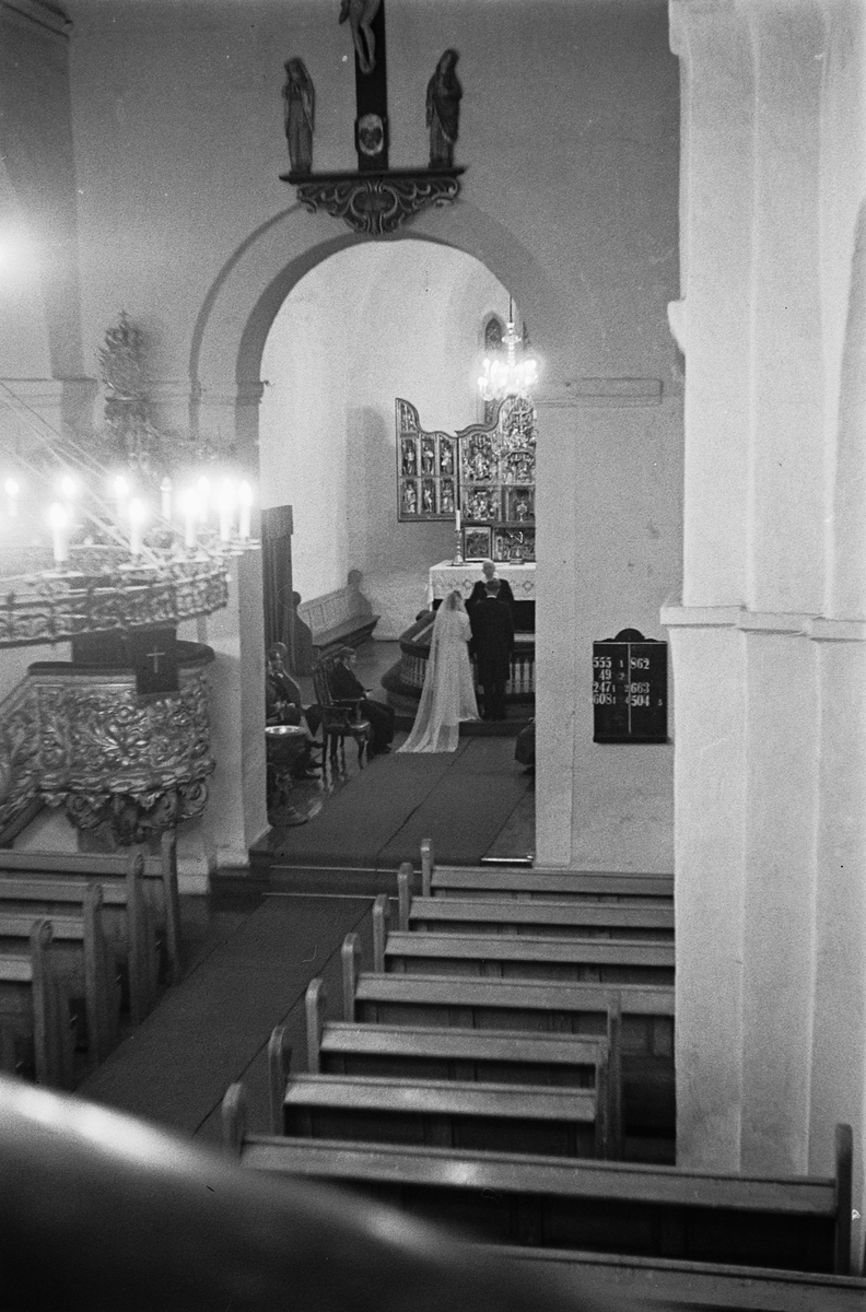 Håkon Prestkværn, Bryllup. Vielse i Ringsaker kirke.