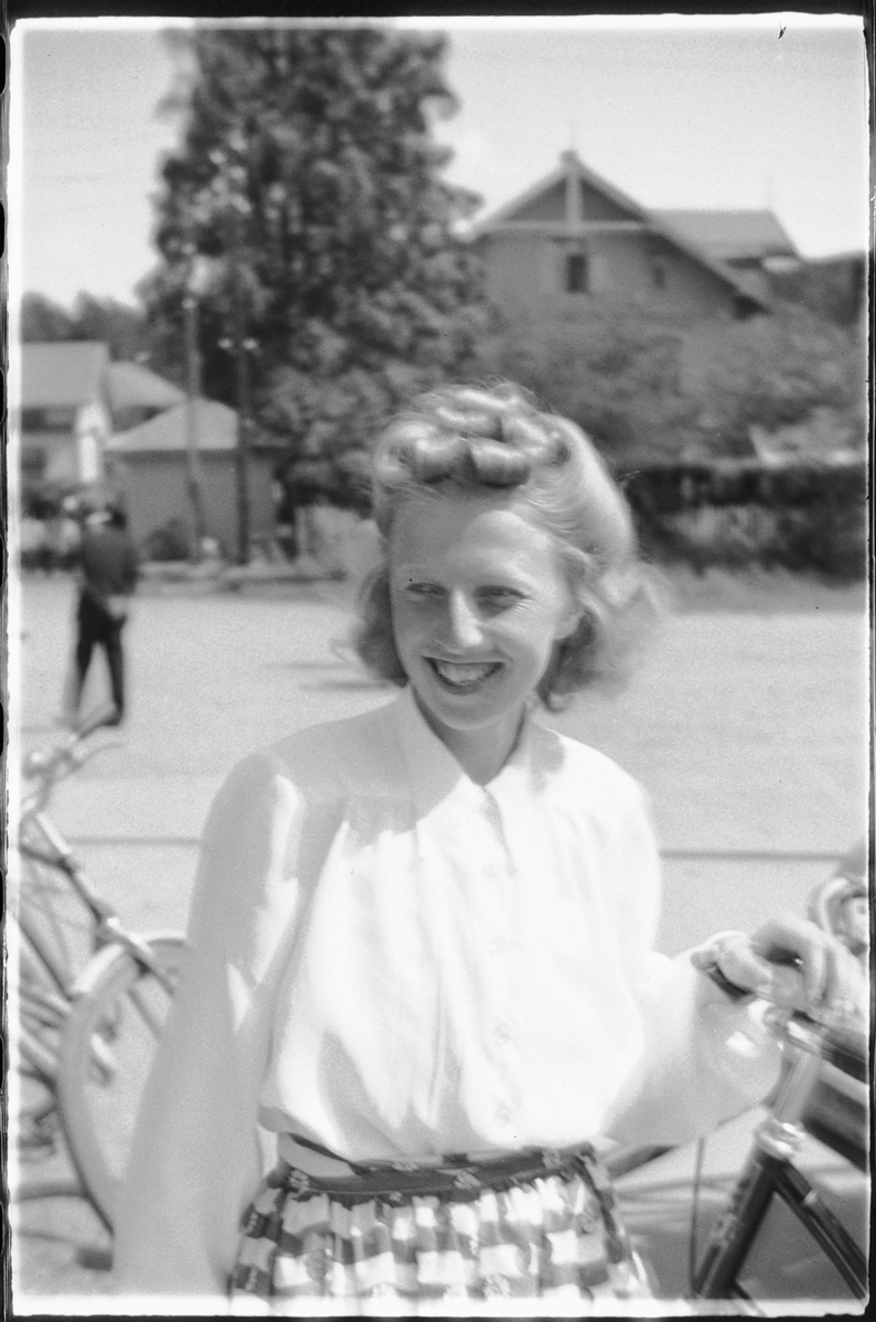 Håkon Prestkværn, Reidun Nystuen, Moelv