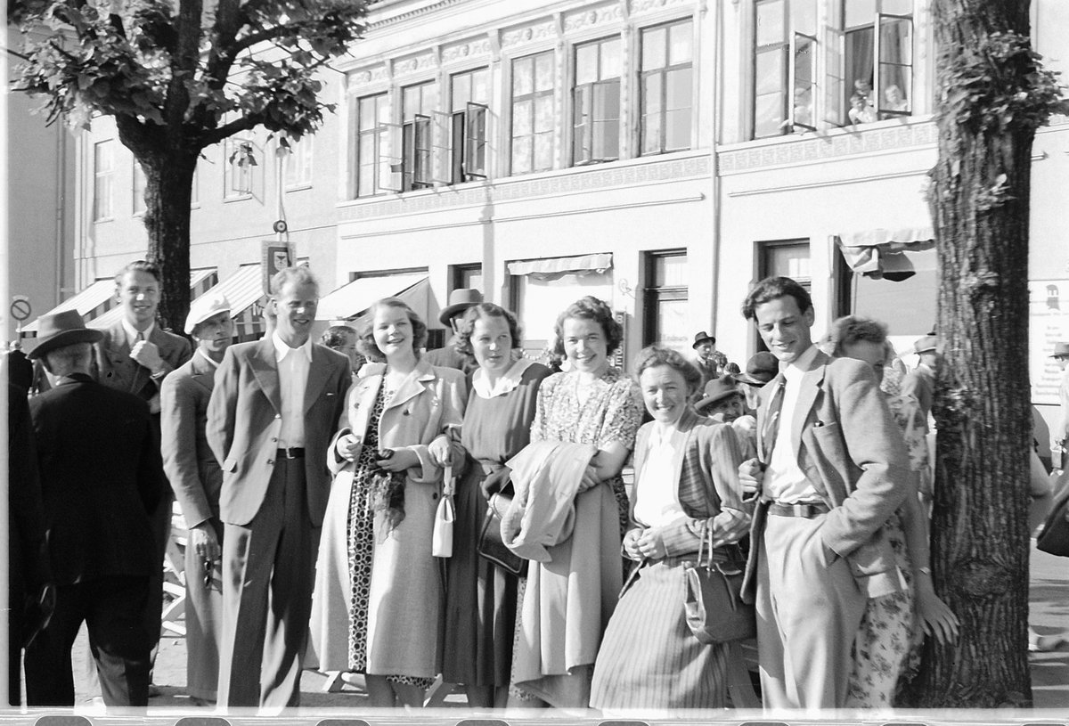 Håkon Prestkværn, UNGDOM I HAMAR, BYJUBILEET 1949.