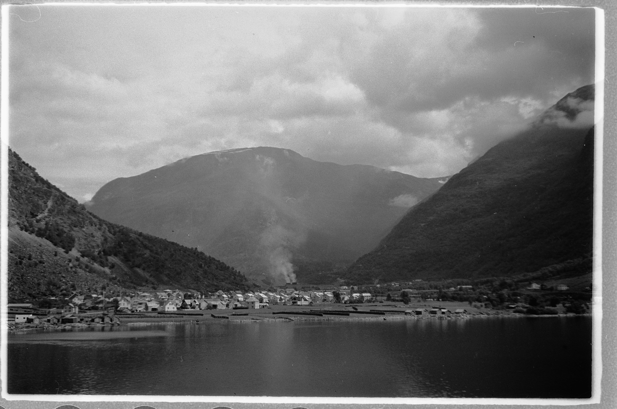 Håkon Prestkværn, ØVRE ÅRDAL i Sogn og Fjordane, ÅRDAL OG SUNNDAL VERK.