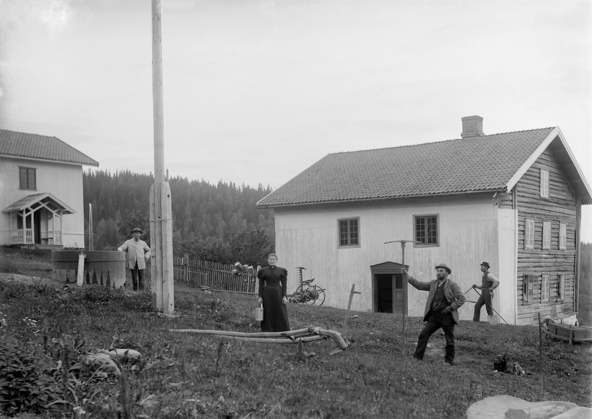 Kristoffer Horne, SVARTUNGSTAD GÅRD, INNTUN MED GRUPPE 4, ARD, SLÅMASKIN, BRØTTUM i Ringsaker.