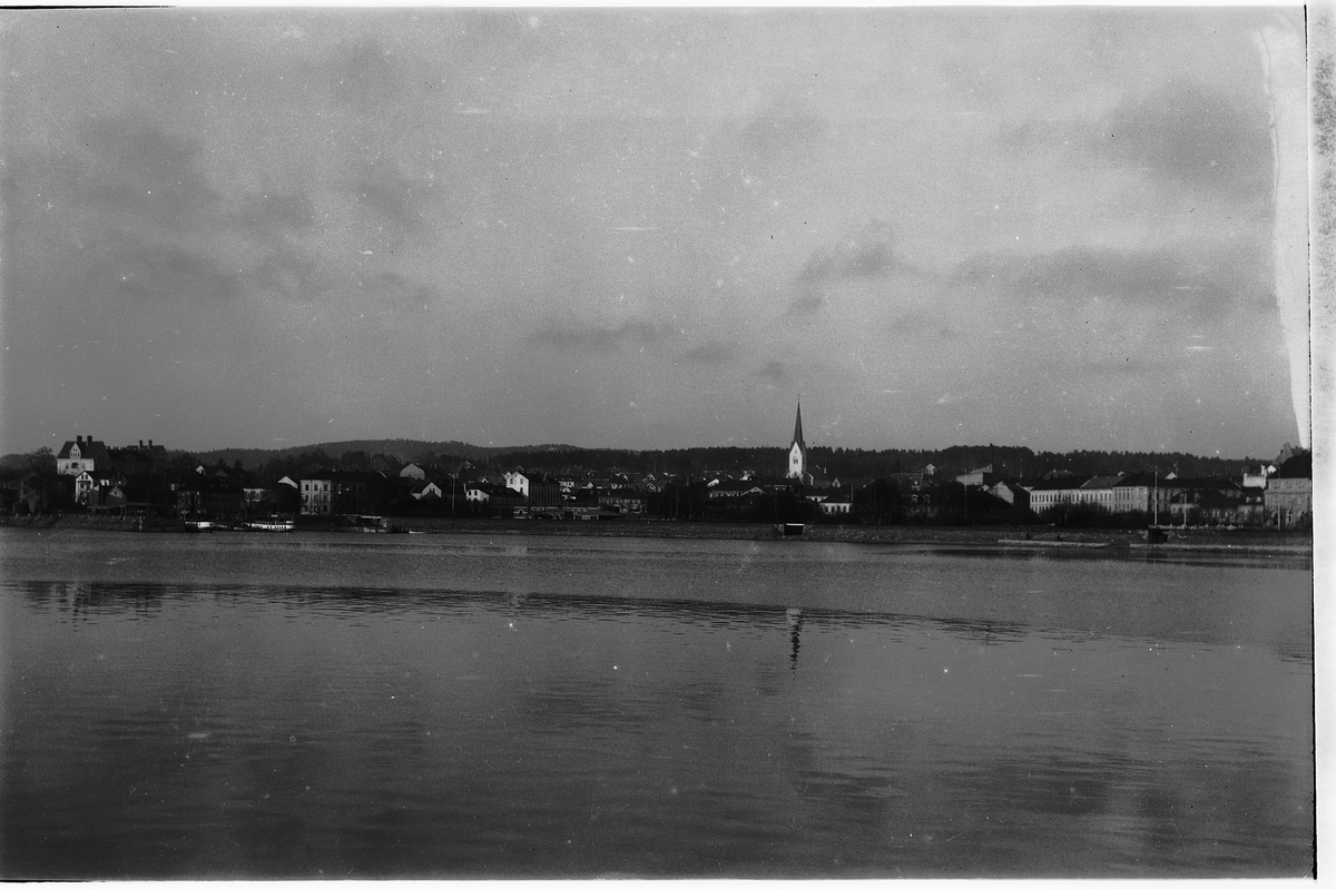 Oscar Løberg, Hamar sett fra Mjøsa.