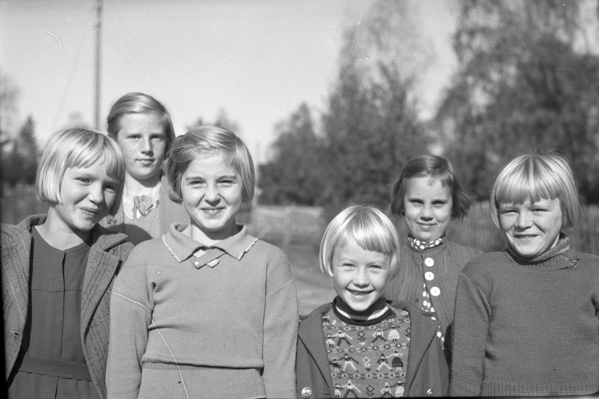 Håkon Prestkværn, Ukjent gruppe barn, jenter.