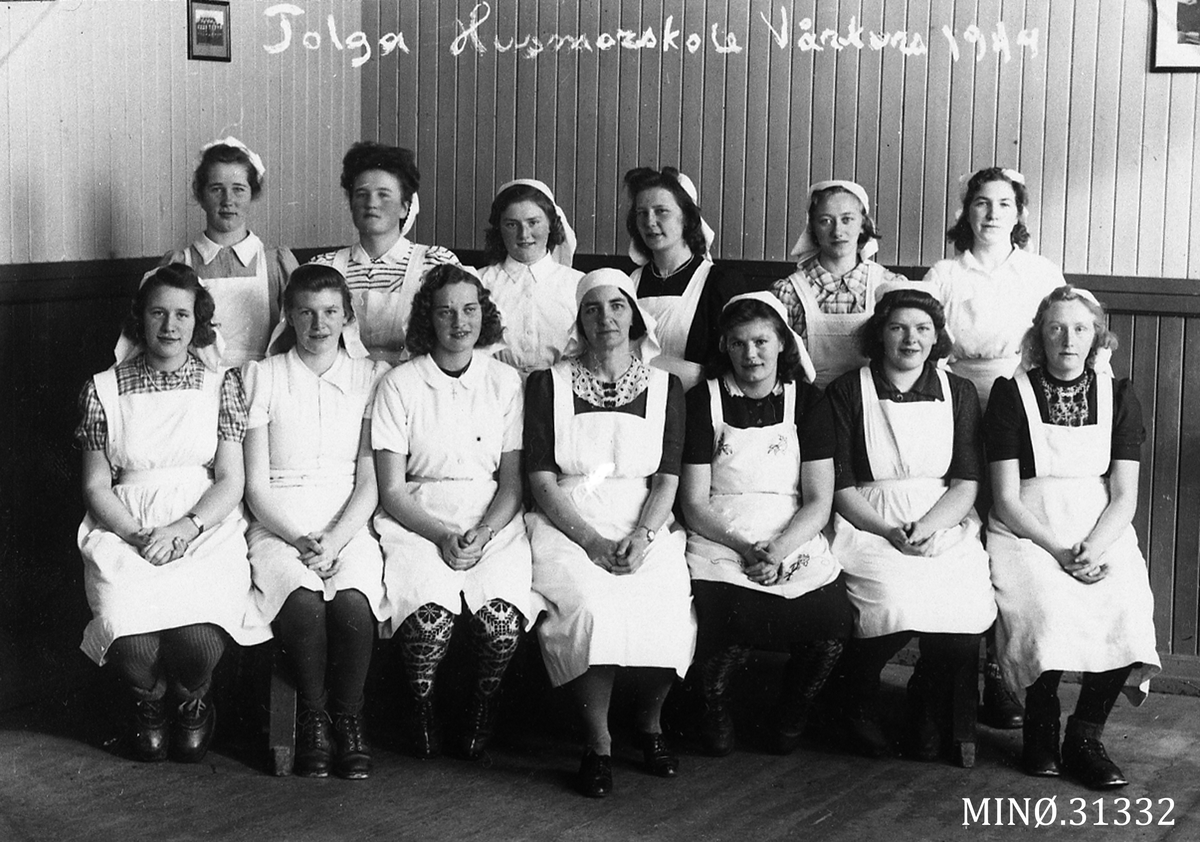 Tynset Foto, Tolga husstellskole, vårkurset 1944