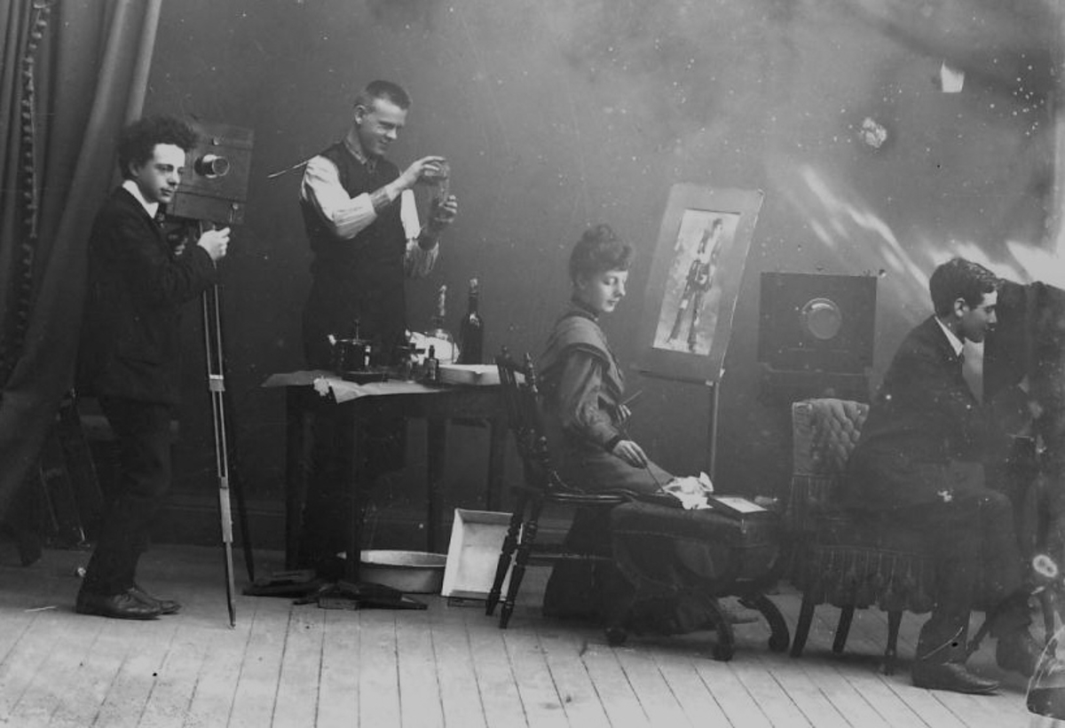 Per K. Lien, Foto-atelier.