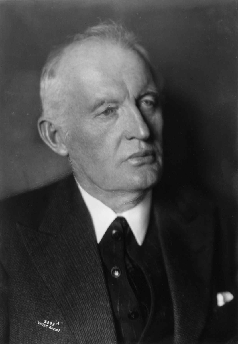 Anders Beer Wilse, Kunstneren og maleren Edvard Munch fotografert av Anders Beer Wilse i 1933.