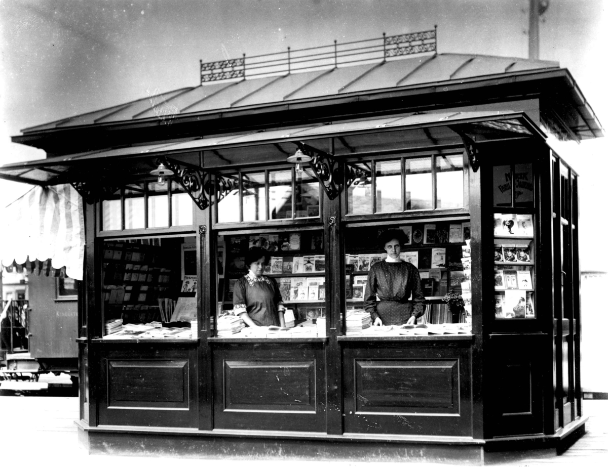 Anders Beer Wilse, Narvesenkiosken, Vestbanen, Oslo 1911.