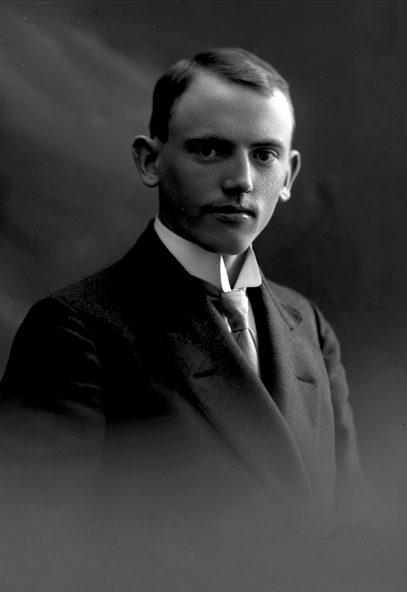 Gustav Borgen, NFB.00830
