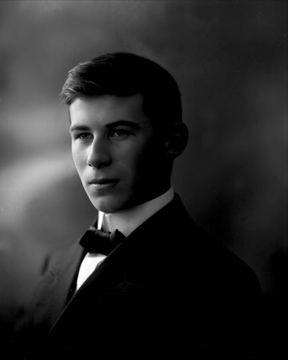 Gustav Borgen, NFB.01270