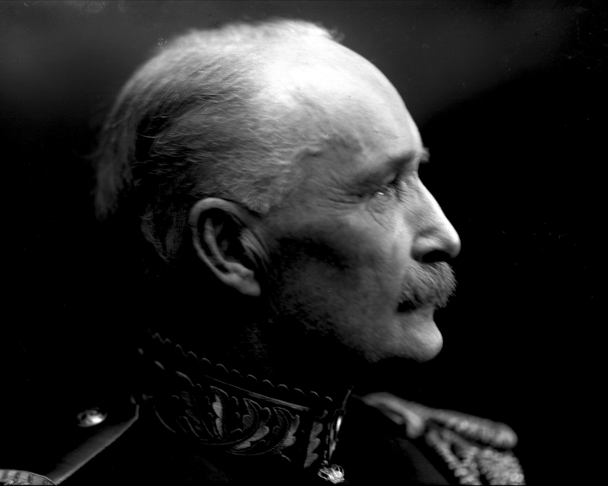 Gustav Borgen, Portrett av Johan Lauritz Bull i uniform som generalmajor.