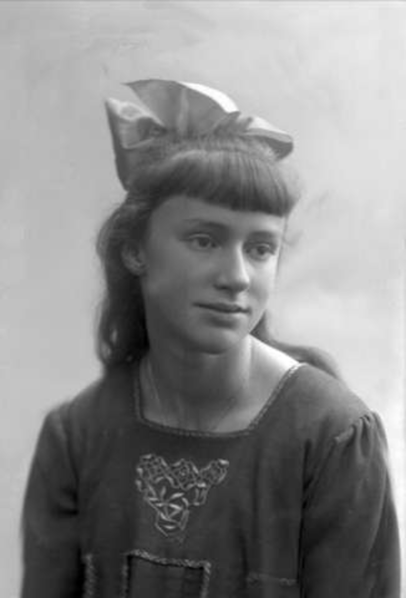 Gustav Borgen, Portrett, ung pike. Agnes Hugo. 1918.