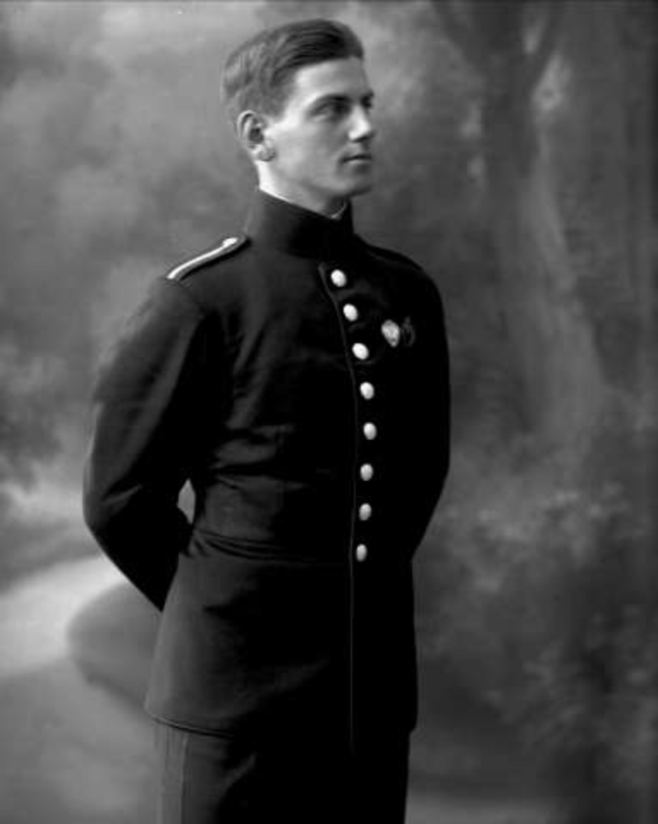 Gustav Borgen, Portrett av Tancred Ibsen som kadett.