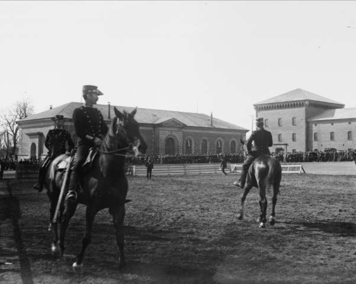 Gustav Borgen, Festningsplassen Akershus festning, Oslo. Militær rideoppvisning.