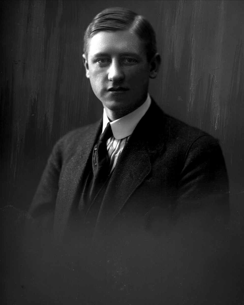 Gustav Borgen, NFB.03675