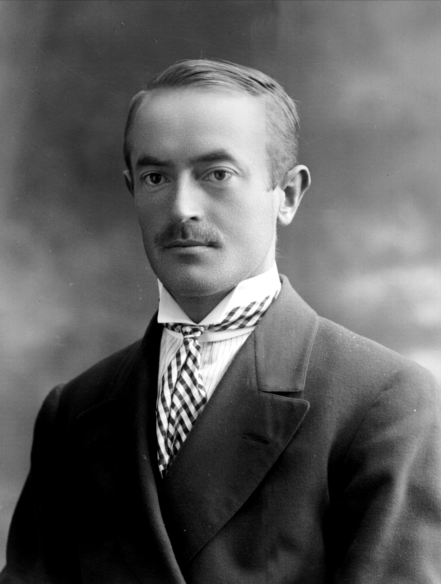 Gustav Borgen, NFB.03964