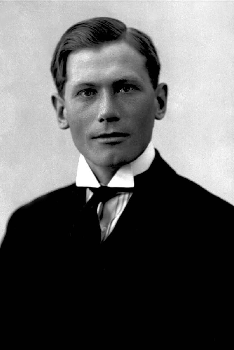 Gustav Borgen, NFB.03985