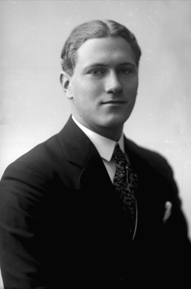 Gustav Borgen, NFB.04094