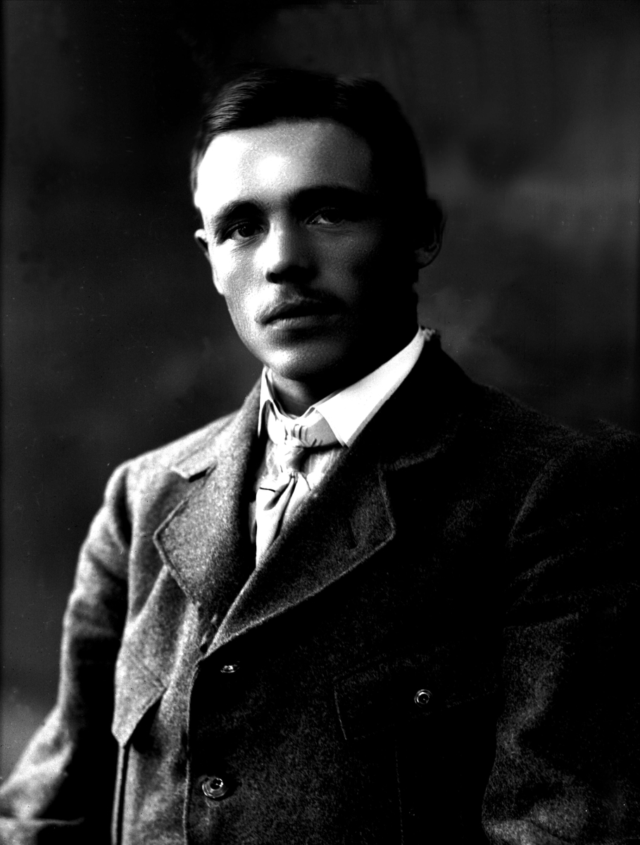 Gustav Borgen, NFB.04866