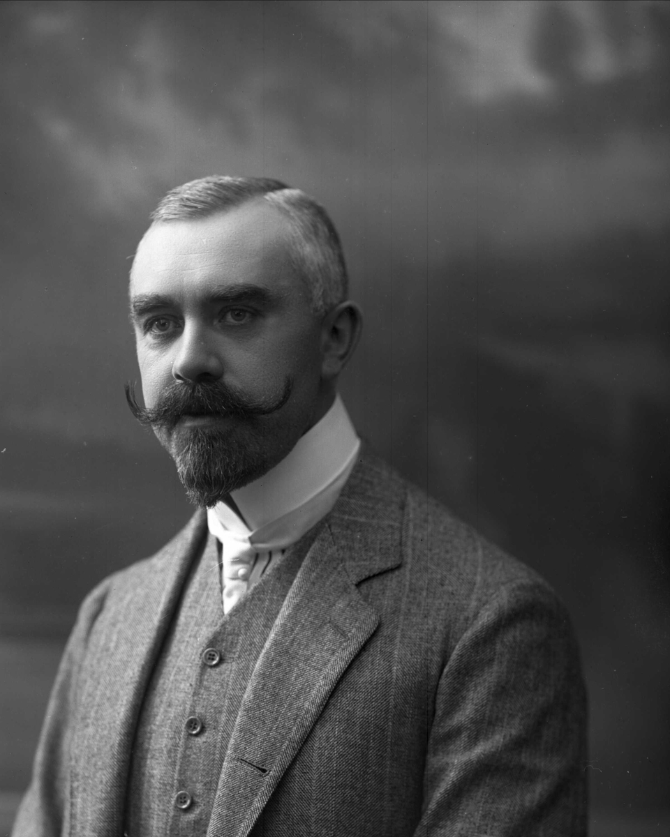 Gustav Borgen, Portrett av Arthur Sophus Nicolay Knagenhjelm (1866 – 1938)