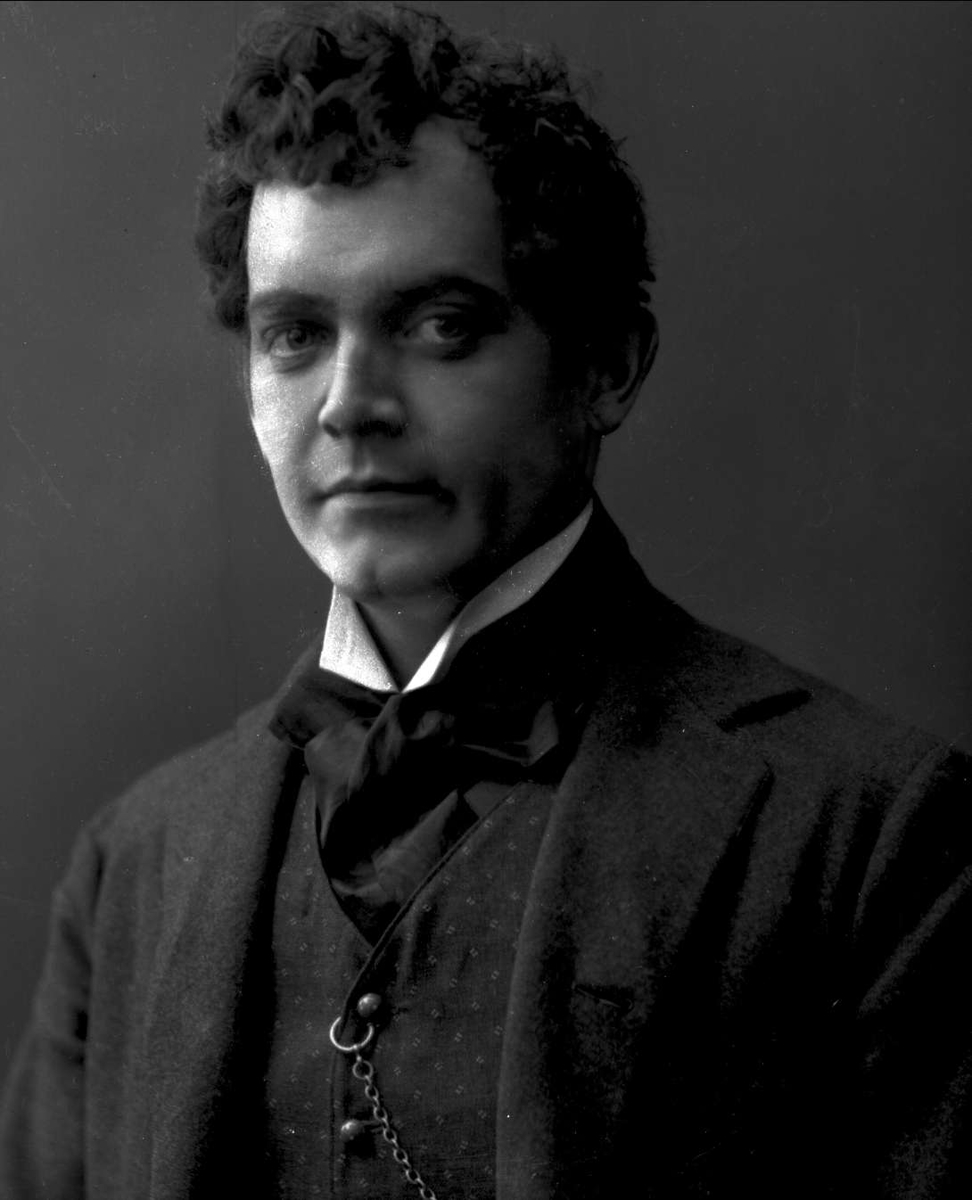 Gustav Borgen, Portrett, skuespiller Simondsen.
