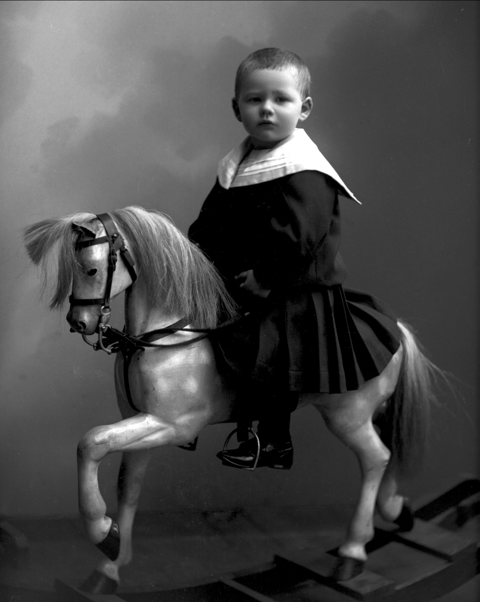 Gustav Borgen, NFB.25718