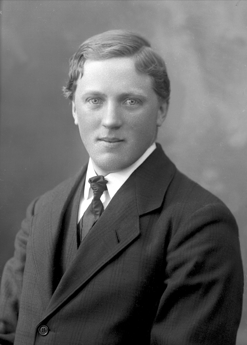 Gustav Borgen, NFB.27131
