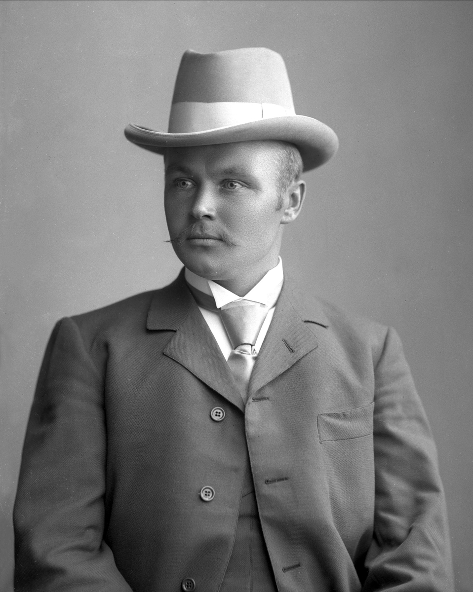 Gustav Borgen, NFB.33849