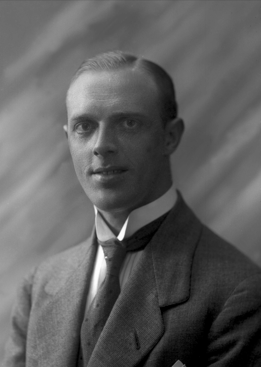 Gustav Borgen, NFB.38372
