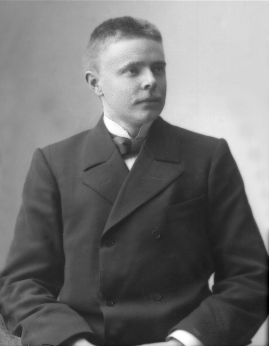 Gustav Borgen, NFB.44370