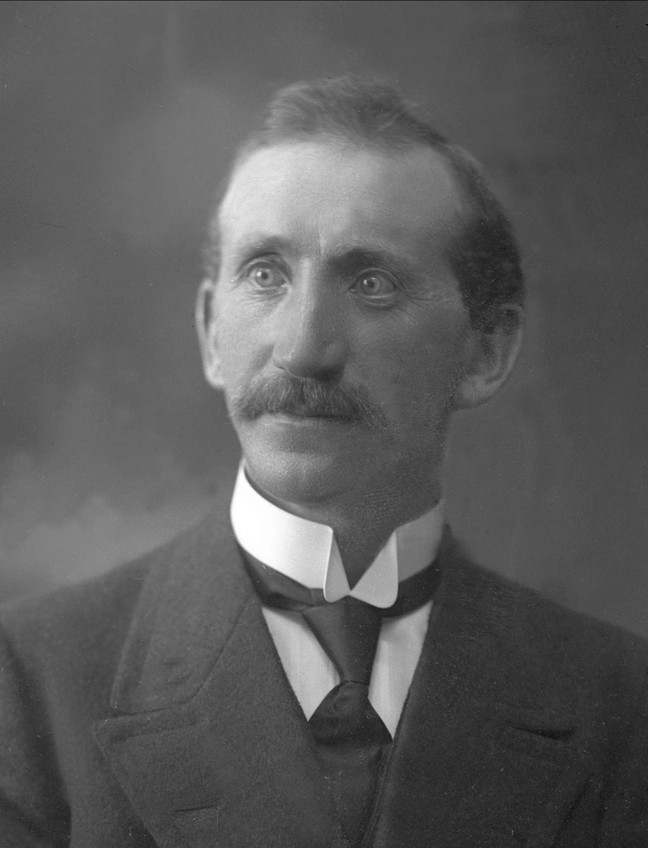 Gustav Borgen, NFB.44818