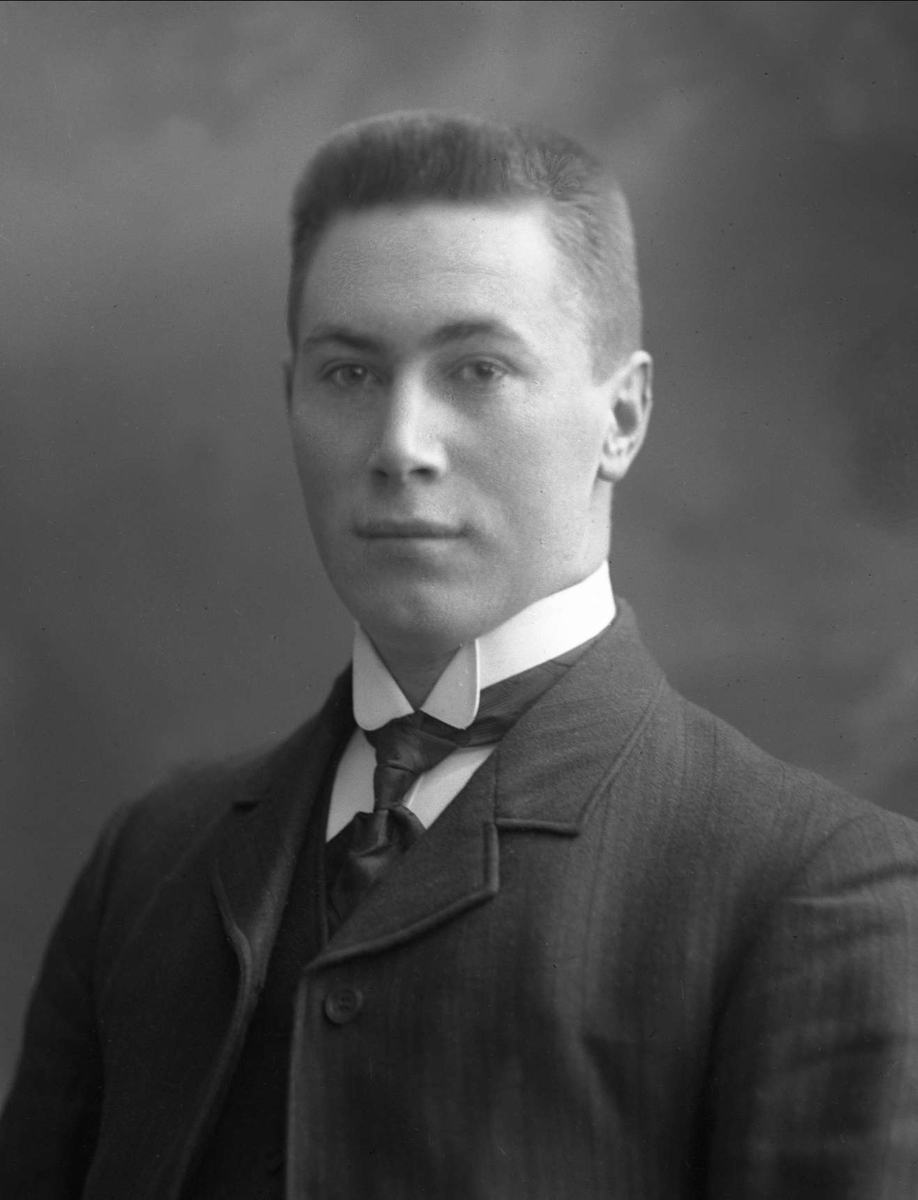 Gustav Borgen, NFB.45298