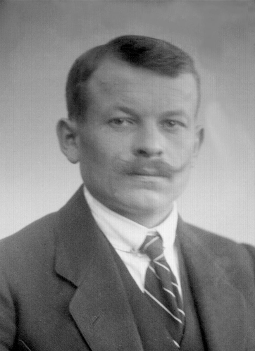 Gustav Borgen, NFB.49455