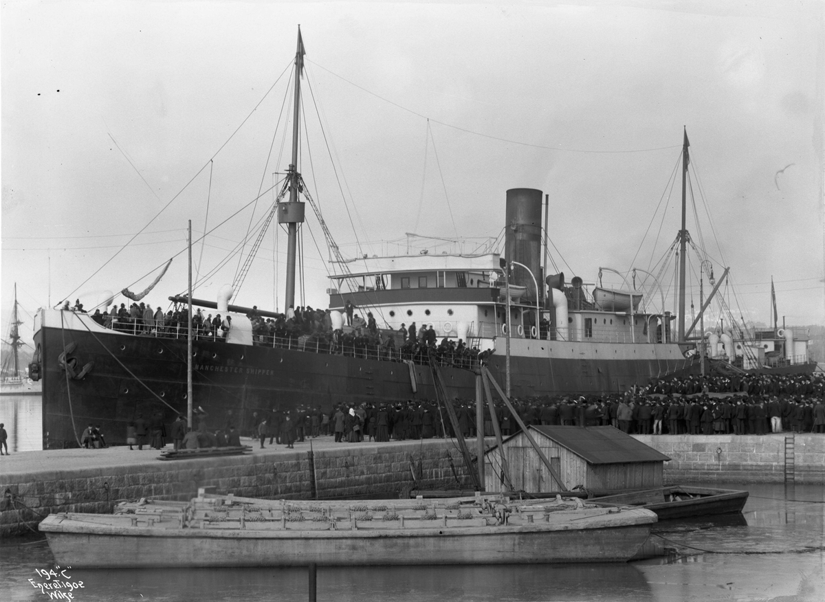 Anders Beer Wilse, Manchester Shipper (b. 1900, Irvine's SB & DD Co., Hartlepool), emigrantskip