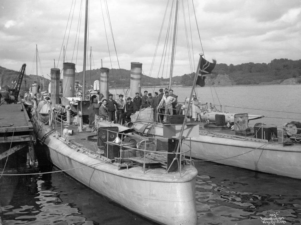 Anders Beer Wilse, Torpedobåter, - i Melsomvik opplagshavn.