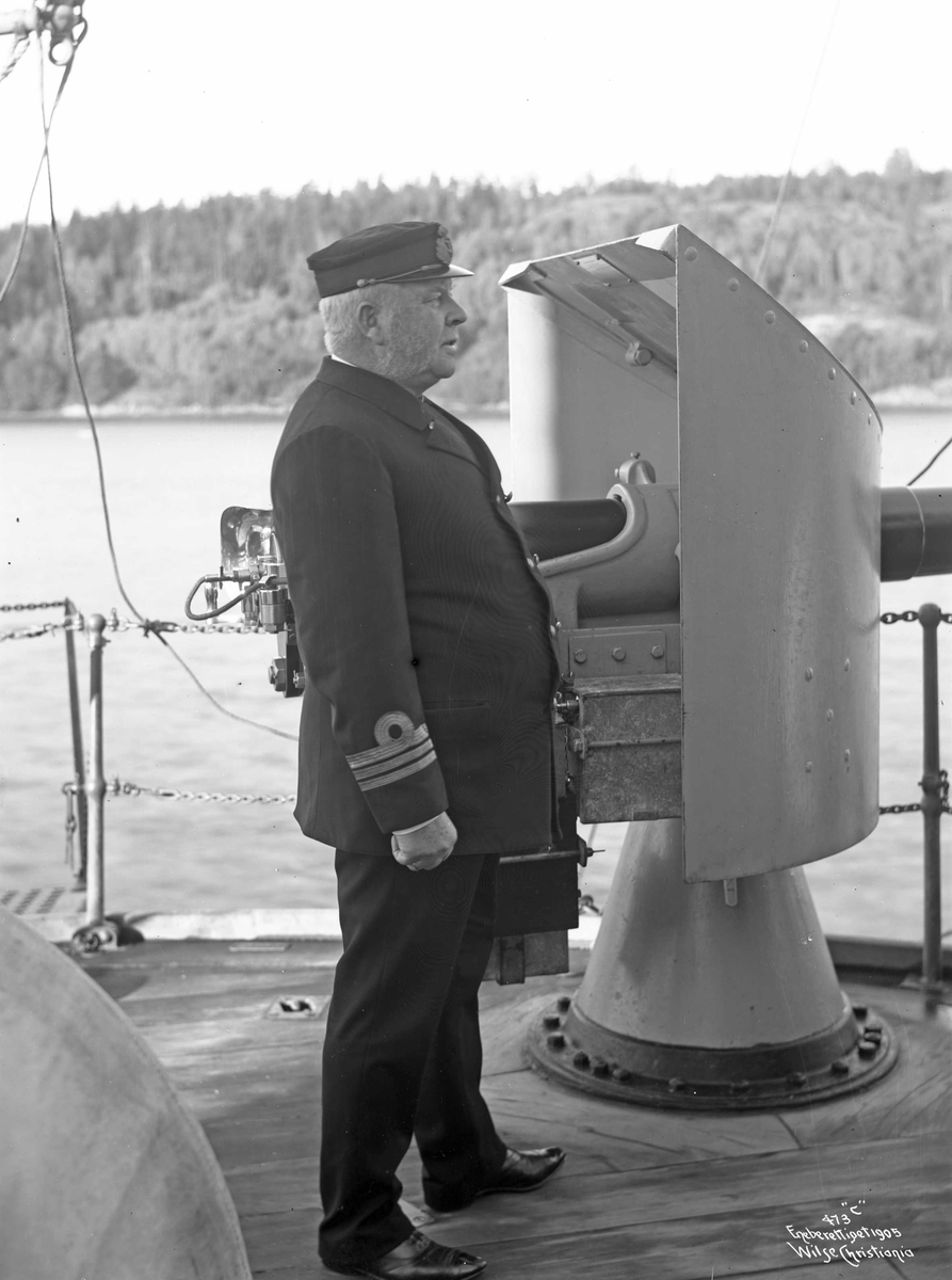 Anders Beer Wilse, Kommandørkaptein Adam Müller