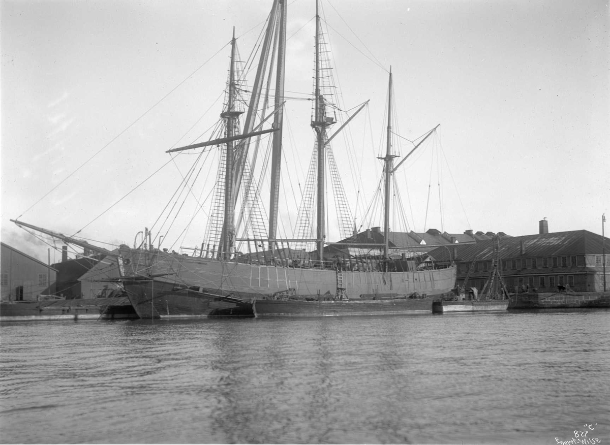 Anders Beer Wilse, Fram (b. 1892, Colin Archers Verft, Larvik), Nansens ekspedisjonsskip