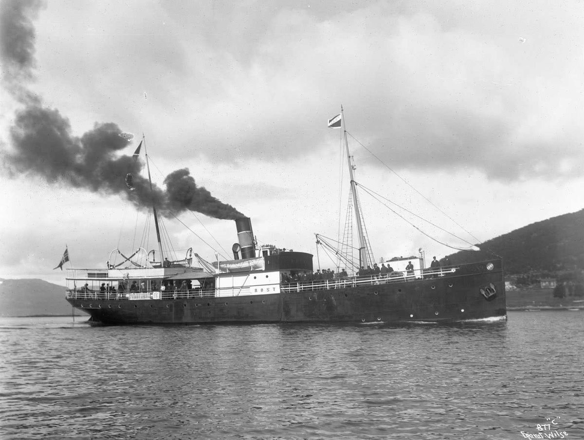 Anders Beer Wilse, D/S Røst (b. 1898, Trondhjems Mekaniske Verksted, Trondhjem)