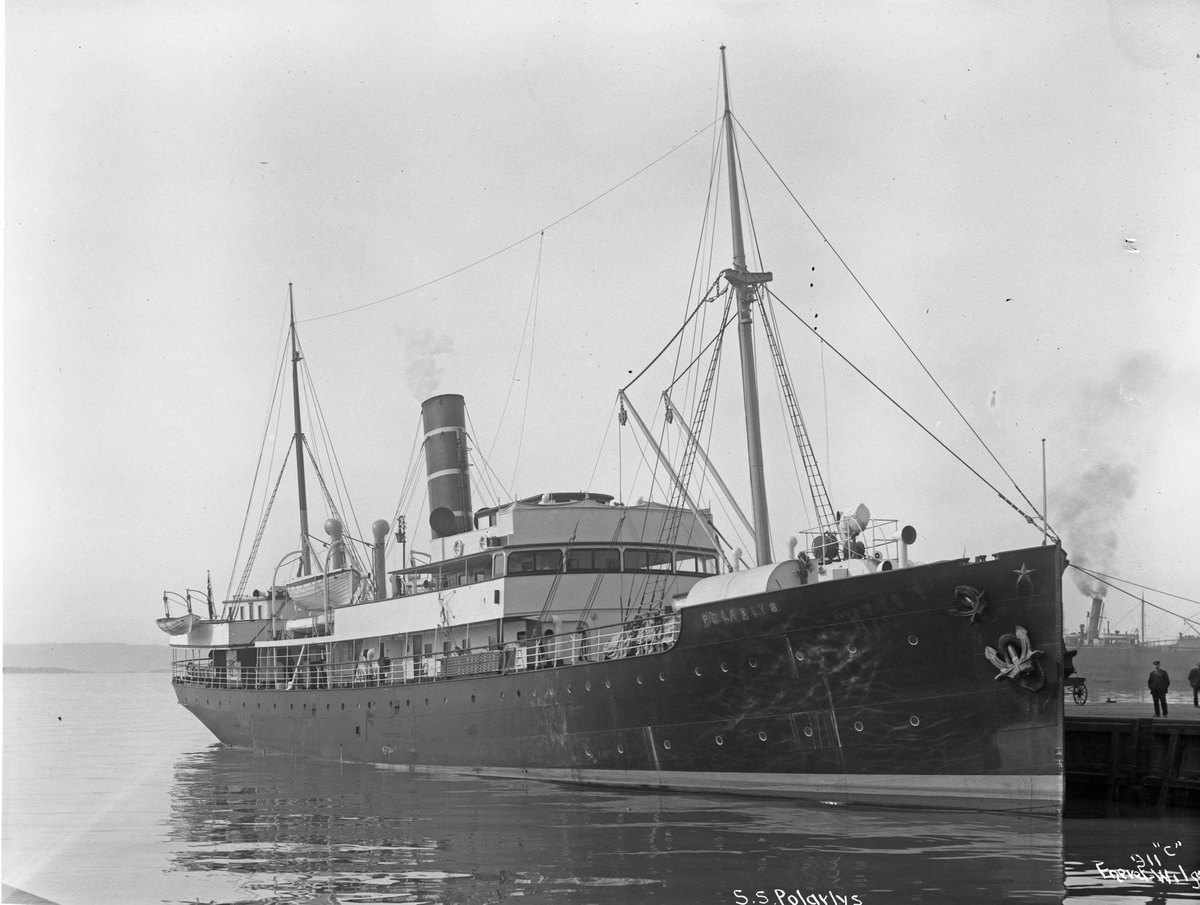 Anders Beer Wilse, D/S Polarlys (b. 1912, Burmeister & Wains Maskin- og Skibsbyggeri, Kjøbenhavn)
