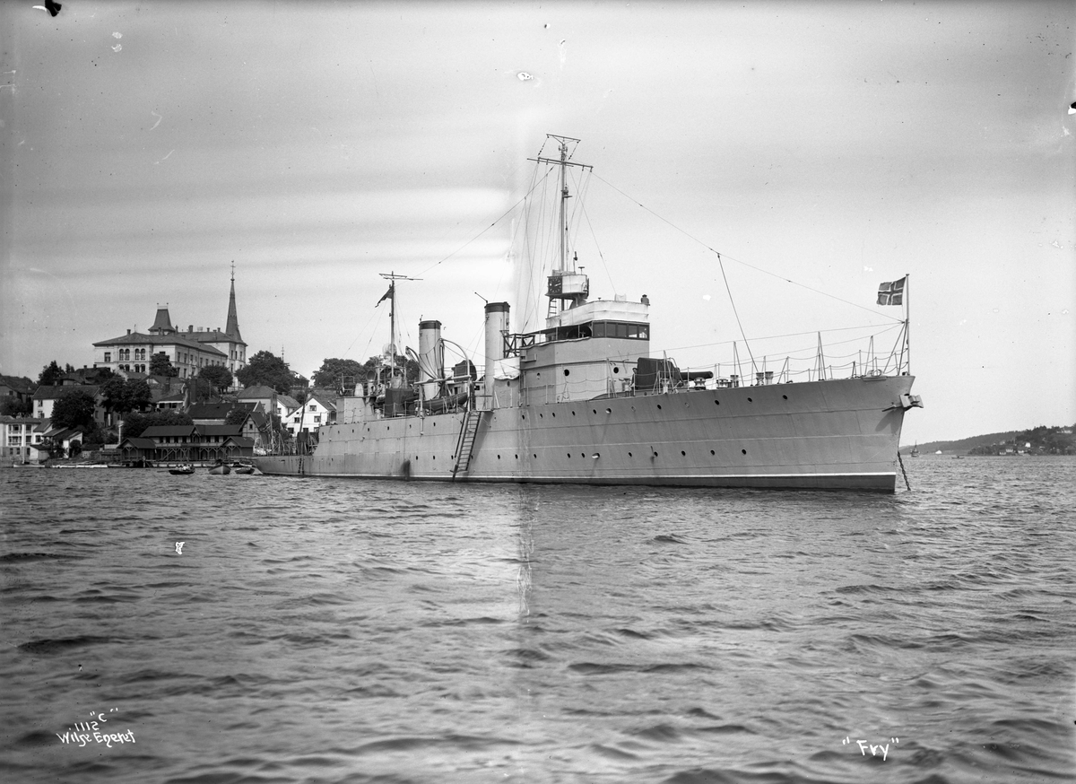 Anders Beer Wilse, Frøya (b. 1916, Karljohansvern Verft, Horten)