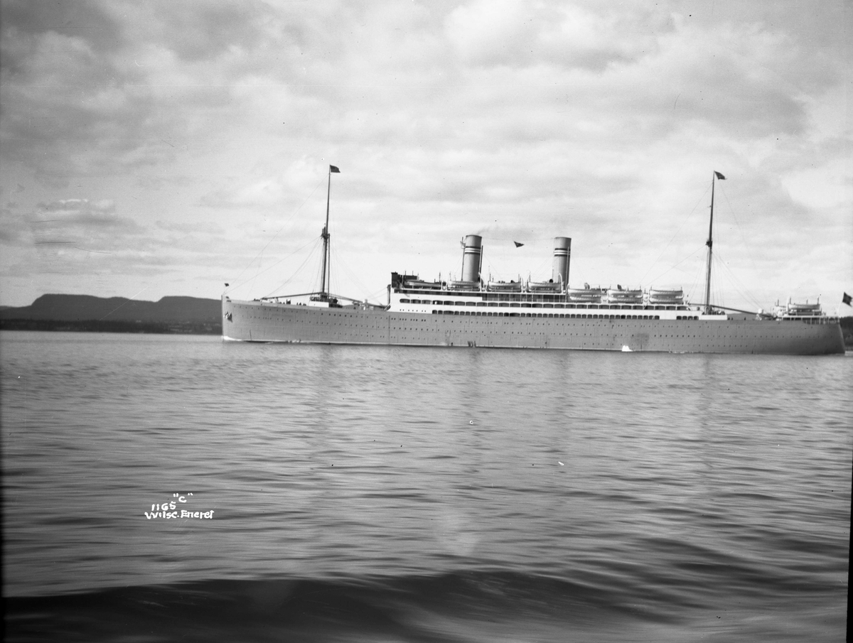 Anders Beer Wilse, Stavangerfjord (b. 1918, Cammell, Laird & Co., Birkenhead)