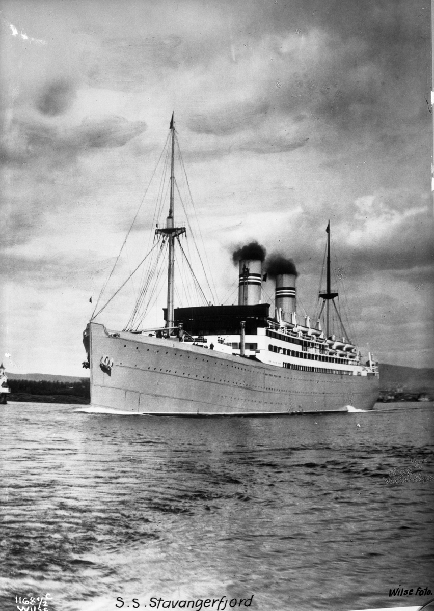 Anders Beer Wilse, Stavangerfjord (b. 1918, Cammell, Laird & Co., Birkenhead)