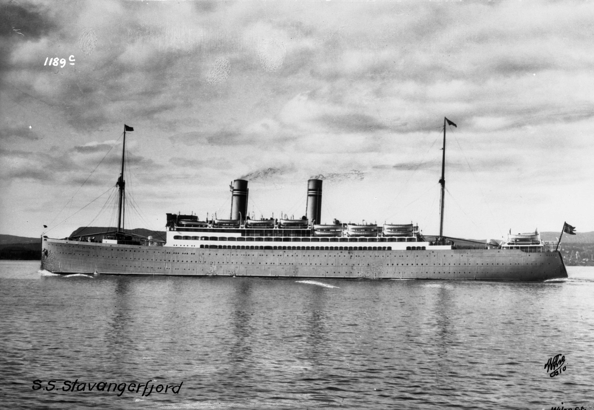 Anders Beer Wilse, Stavangerfjord (b. 1918, Cammell, Laird & Co., Birkenhead)