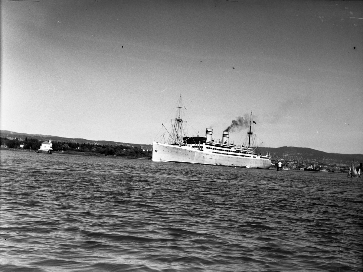 Anders Beer Wilse, Stavangerfjord (b. 1918, Cammell, Laird & Co., Birkenhead)