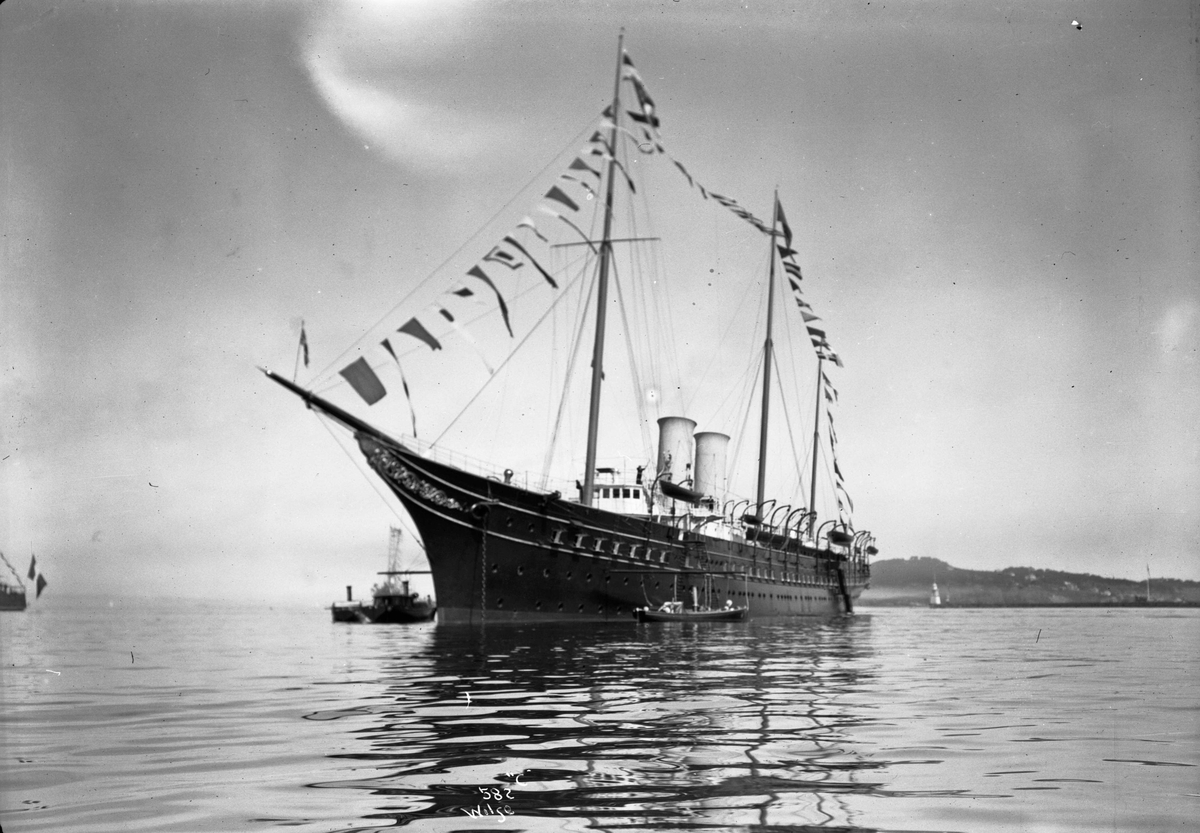 Anders Beer Wilse, Engelsk kongeyacht, HMY Victoria and Albert III (b. 1899, Pembroke Dock, Wales)