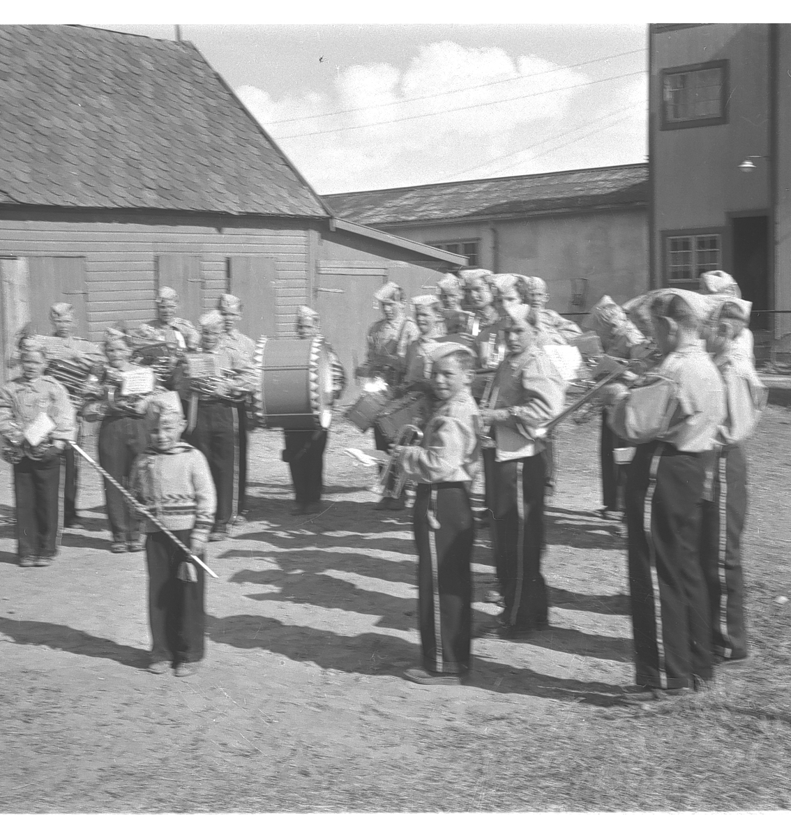 Per Magne Grue, Guttemusikken på Tynset debuterer.